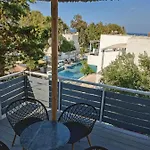 Naxos Summerland 公寓式酒店